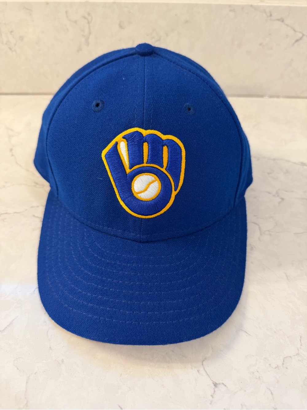 New Era Milwaukee Brewers 59Fifty Low Profile
Hat 7 1/8
